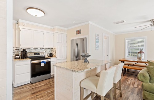 Bahama Beach Casa | Pet Friendly House three minute walk to Beach!