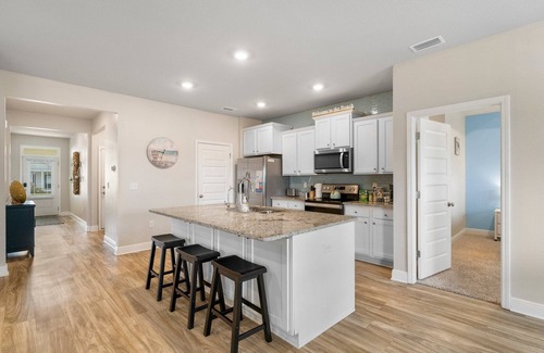 Upper Grand Lagoon Casa | Pet Friendly & 5 minute drive to the beach!