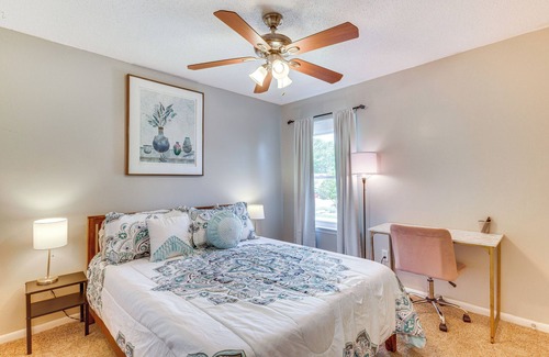 Northeast Virginia Beach Casa | Pet-Friendly Virginia Beach Abode - Walk to Beach!