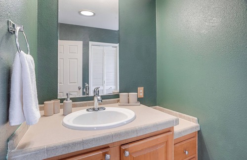 Luray Cabina | Pet-Friendly Virginia Cabin: 3 Mi to Luray Caverns