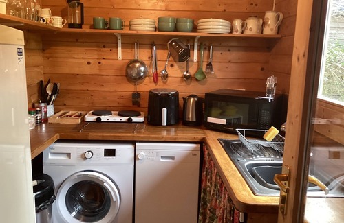 Croscombe Cabina | Pet Friendly - Walkers Paradise - South Facing