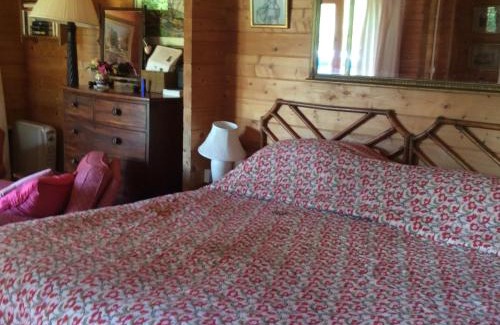 Croscombe Casa | Pet Friendly - Walkers Paradise - South Facing