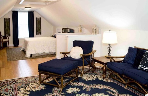 North Raleigh Casa | Pet Friendly & Walking Distance to Falls Lake