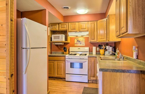 Warrens Cabaña | Pet-friendly Warrens Cabin w/ Fire Pit!
