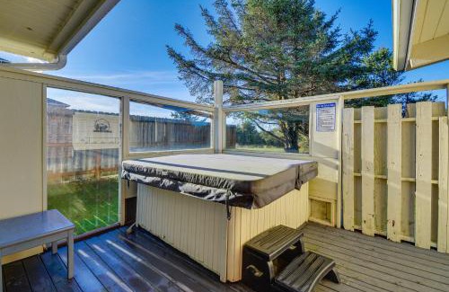Ocean Shores Casa | Pet-Friendly Washington Retreat with Hot Tub and Deck!