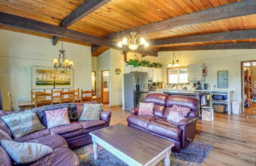 Ocean Shores Casa | Pet-Friendly Washington Retreat with Hot Tub and Deck!