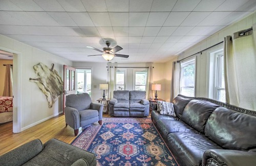 Elf Casa | Pet-Friendly Waterfront Hayesville Cottage!