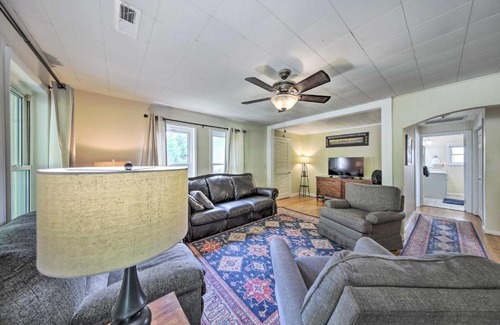 Elf Casa | Pet-Friendly Waterfront Hayesville Cottage!