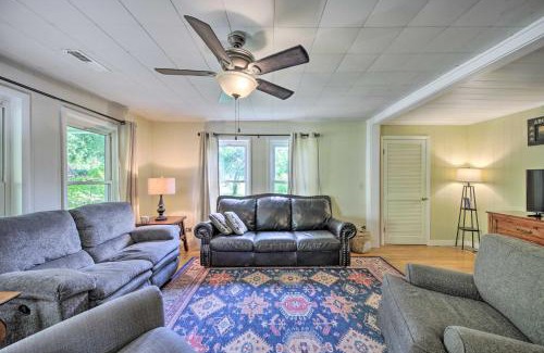 Elf Casa | Pet-Friendly Waterfront Hayesville Cottage!