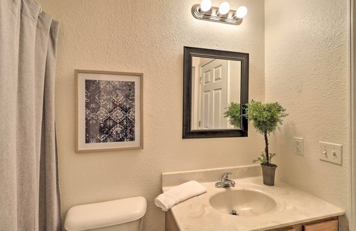 West Plains Casa | Pet-Friendly West Plains Pad < 1 Mi to Dtwn!
