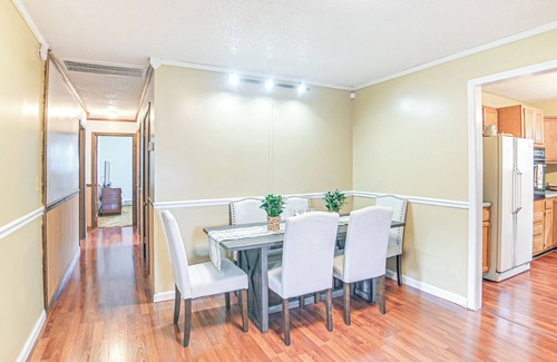 Lockbridge Casa | Pet-Friendly West Virginia Home - Patio & Fire Pit