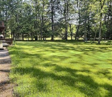 Brookville Casa | Pet Friendly Wi-fi Firepit Tv