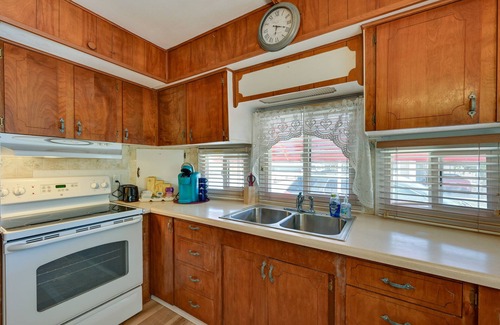 Yuma Cabaña | Pet-friendly Yuma Vacation Rental w/ Pool Access!