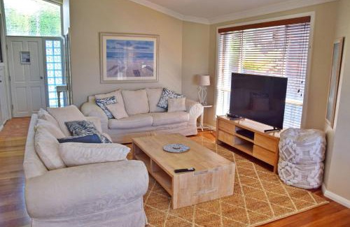 South West Rocks Casa | Pete's Place - Bring your own linen.