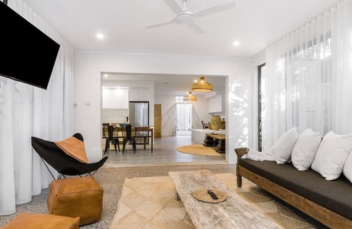 South Golden Beach Casa | Peter St · South Golden Beach Abode - Family Luxury at Beach