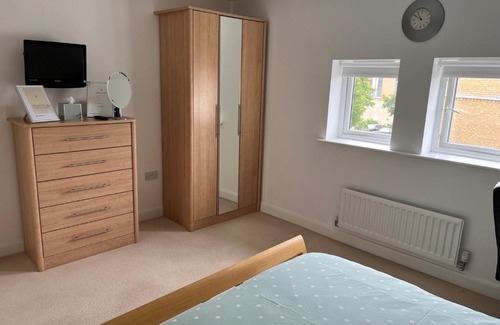 Peterborough Casa | Peterborough, Hampton Vale Lakeside En-Suite Large Double bedroom with great modern facilities