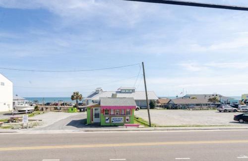 Kure Beach Casa | Petersons Apt A by Bryant Real Estate