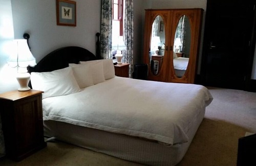 Armidale Casa | Petersons Armidale Winery & Guesthouse