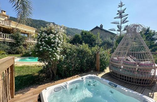 Calcatoggio Apartamento | Petit coin de paradis, vue panoramique mer &montagne, piscine privée.