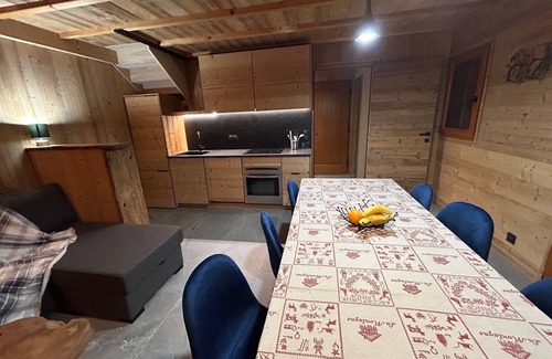 Saint-Francois-Longchamp Chalet De Esquí | Petit Chalet Complétement Rénové Donnant sur la Vallée de Maurienne, ski au Pied