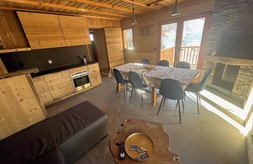 Saint-Francois-Longchamp Chalet De Esquí | Petit Chalet Complétement Rénové Donnant sur la Vallée de Maurienne, ski au Pied