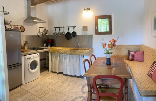 Lafare Casa | Petit Mazet Provençal en Bord de Ruisseau Avec Piscine au Pied des Dentelles
