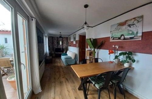 Beziers City Centre Apartamento | Petit nid perché très cosy au centre de Béziers