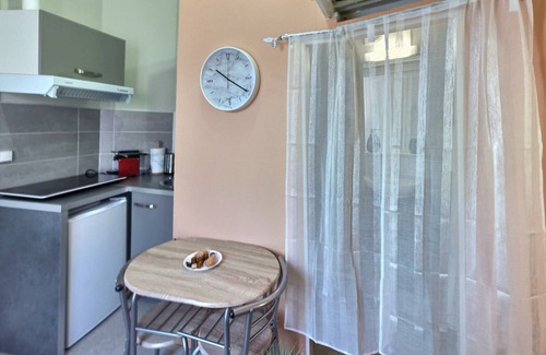 Evreux Apartamento | Petit Studio 1 Face Gare, Wifi Gratuit, Proches Toutes Commodités