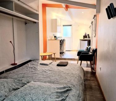 Barriere de Paris Apartamento | Petit studio avec terrasse