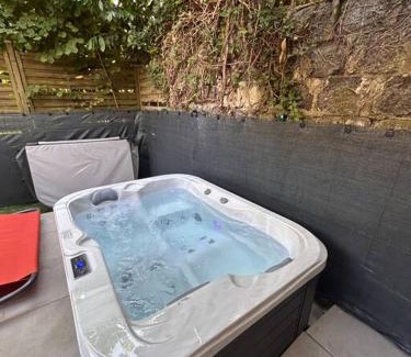 Haussonville-Blandan-Mon Desert-Saurupt Apartamento | Petit studio et son spa abrité