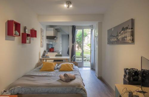 Bourgogne Apartamento | Petit studio hypercentre d'Orléans avec jardin