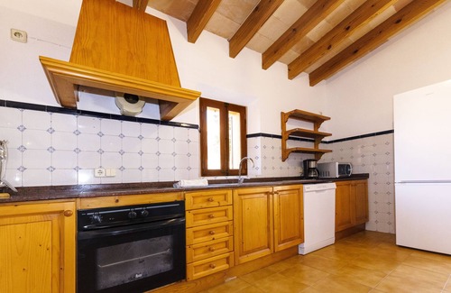 Es Llombards Casa | Petita des Llombards charming finca right in the village