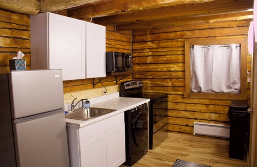 Fishhook Cabina | Petite Cabin With Ladder Loft