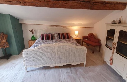 Verzeille Casa | Petite home in peaceful village, near Carcassonne.