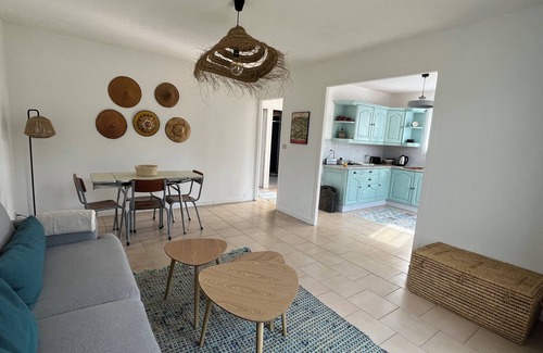 Saint-Georges-d'Oleron Casa | Petite Maison Avec Jardin Privatif au Cœur dun des Plus Beau Village Doleron