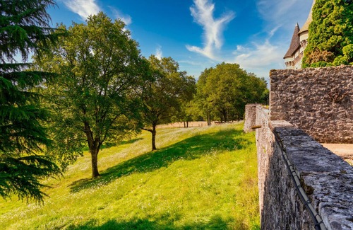 Saint-Pierre-de-Frugie Casa | Petite Maison Privée et son Jardin Médiéval au Coeur du Périgord Vert