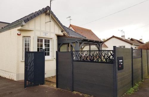 La Celle-sous-Gouzon Casa | Petite maison de pêcheur à 300 m de la plage