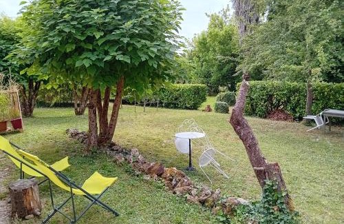 Montcaret Apartamento | Petite maison avec jardin