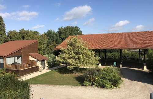 Quesmy Casa | Petite Maison Dépendance du Château de Quesmy Tout Confort Grands Espaces