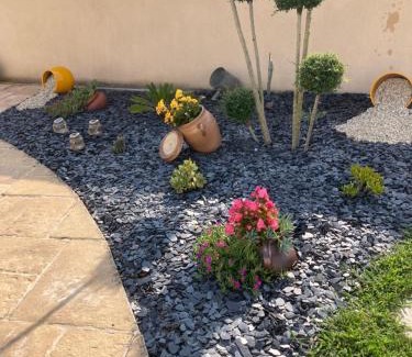 Ars-en-Re Casa | Petite maison dans le jardin