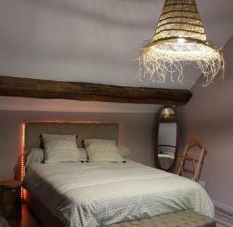 Savigny-sous-Malain Casa | Petite Maison chaleureuse avec jacuzzi privatif