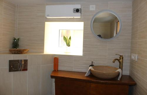 Savigny-sous-Malain Casa | Petite Maison chaleureuse avec jacuzzi privatif