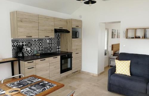 Meze Casa | Petite Maison refaite à neuf proche plage