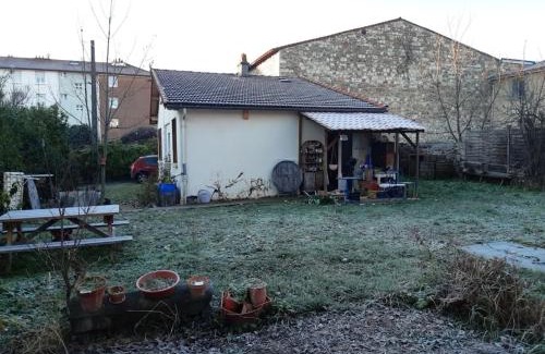 Cournon-dʼAuvergne Casa | Petite maison très paisible avec jardin à Cournon - Puy de Dôme !