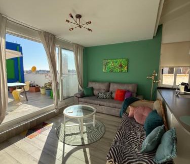 Arrancapins Apartamento | Petite Penthouse with the sunniest terrace in Valencia
