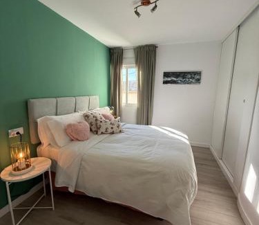 Arrancapins Apartamento | Petite Penthouse with the sunniest terrace in Valencia