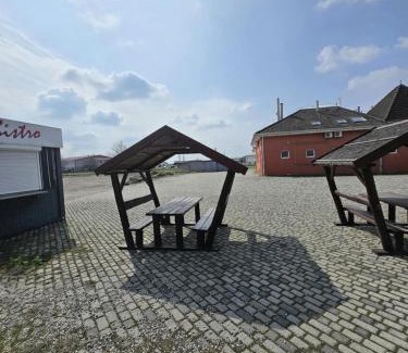 Iszkaszentgyorgy Hotel | Petra motel