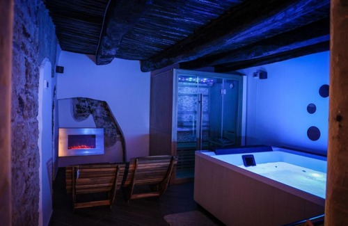 Historical Downtown Salerno Apartamento | PETRAMARE Charming House