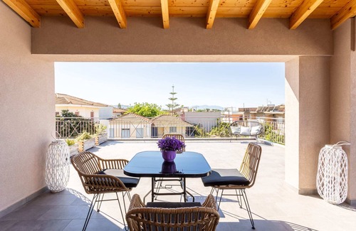 Lepreo Condominio | Petrino Serene Nest - Bright Getaway