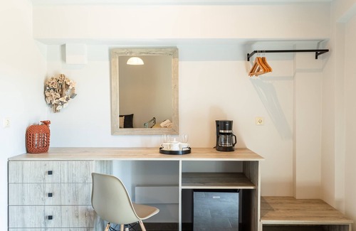 Lepreo Condominio | Petrino Serene Nest - Cozy Hideaway